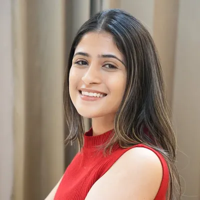Kamya | Yoga Teacher profile