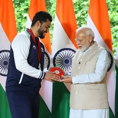 Yogesh Kathuniya profile