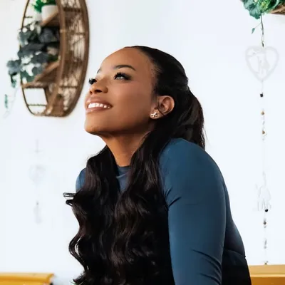 YOLA SEMEDO profile