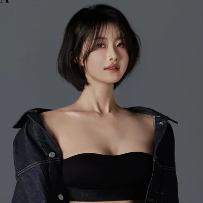 유나다 Younada profile