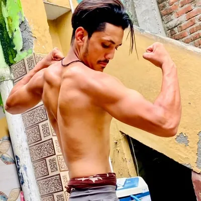 ł₥_₮₳₴łĐ⚡️ profile