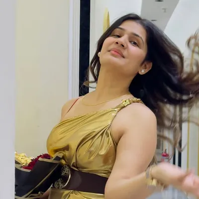 varsha gahlot ๐ profile