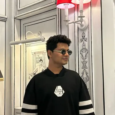 Yash Kelaskar Singhal profile