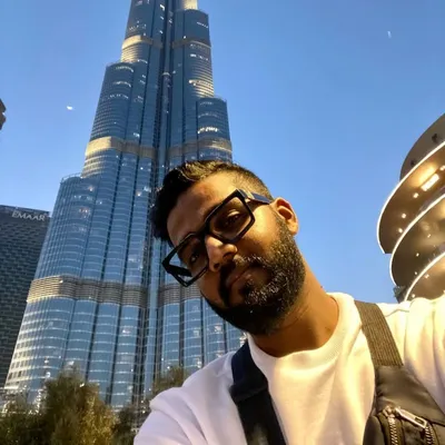 Anchor Akshay R Takalkar profile