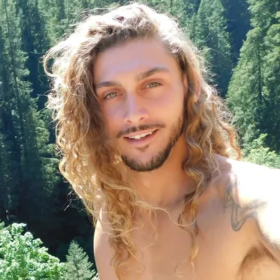 Dillon James 🤴🏼 profile