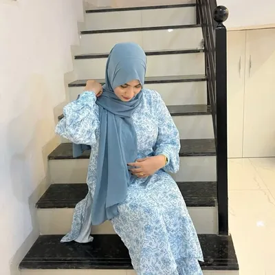Aisha F Khan profile