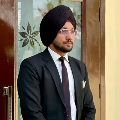 Adv. Varinder Singh profile
