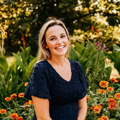 Abbey Williams, LISW | Trauma Therapist + Estrangement Expert profile