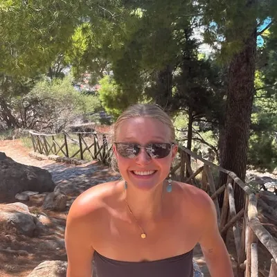 Ysabel Brown profile