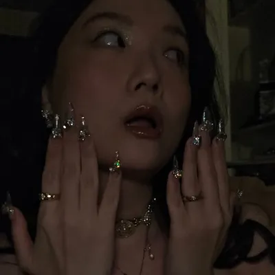 Yue Lu 陆月 Instagram profile photo