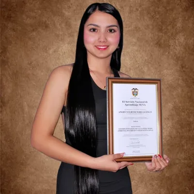 Angee Yulieth Toro Guzmán🤩🩷☺✨ profile
