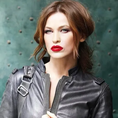 Yuliya Mayarchuk Official profile