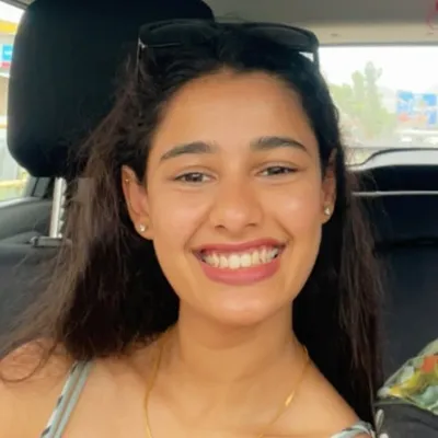 Aayushi Bapna (यूष बी) profile