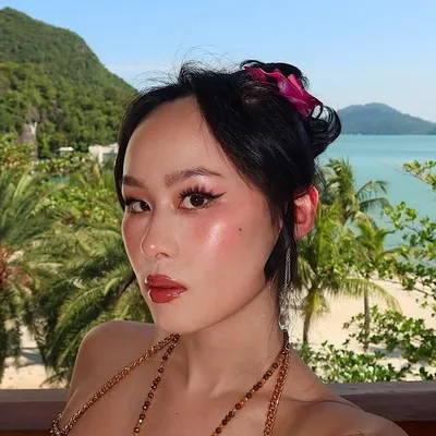 YUYI CHUA | Fashion Tech & Travel profile