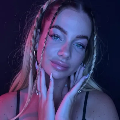Yvonne ✨ profile