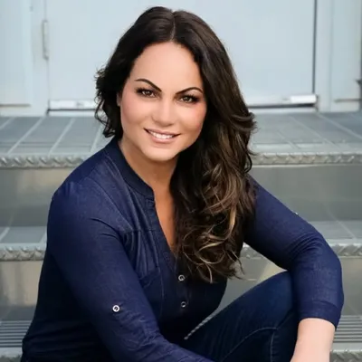 Yvette Fintland profile