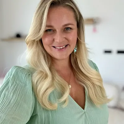 Yvonne Schönau 🦋 Trainerin emotionale Freiheit profile