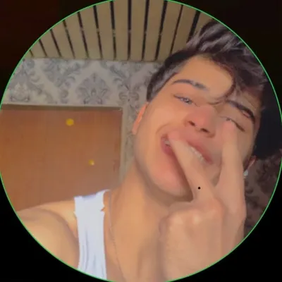𓄼 ɹ̈ȊᓄȊɹɹ̈̇ɹ𓄹 profile