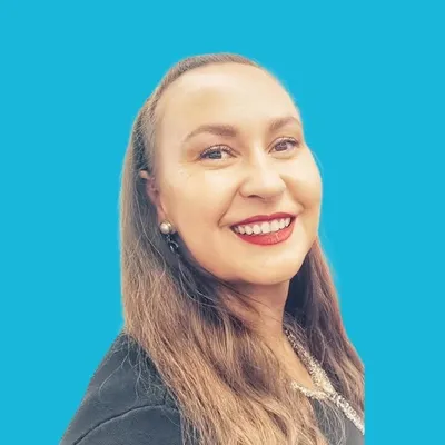 Simona Straková / dětské zuby profile