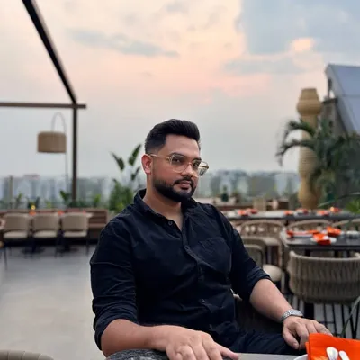 Zafir Syed | Food | Experiences | Recommendations profile