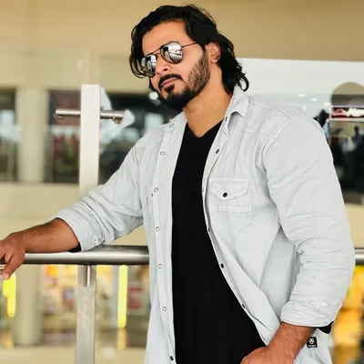 Zahid Qureshi profile