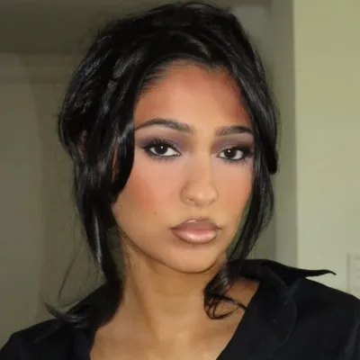 Zahra Omarji profile