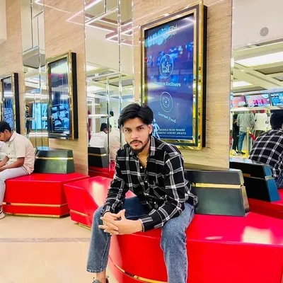 (زید مومن)✌ profile