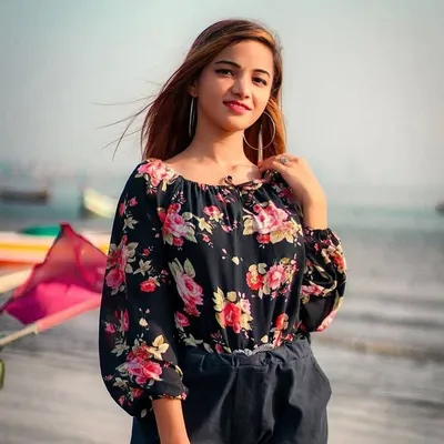 Zara_Khan profile