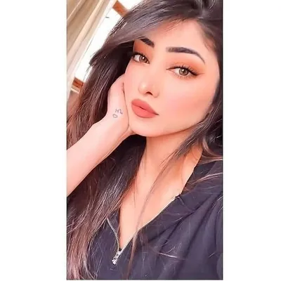 zara Khan profile