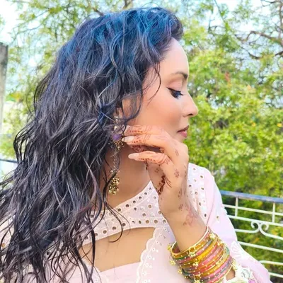 zareena profile