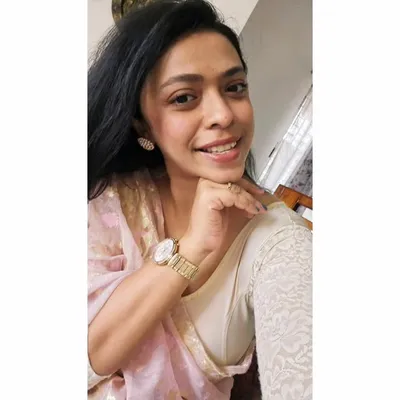 Zarin Roshan profile