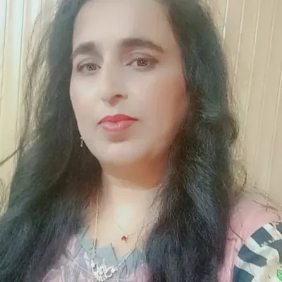 zarr bakhts vlogs profile