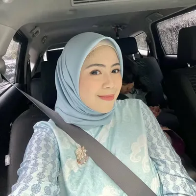 Zarra Fakhria profile