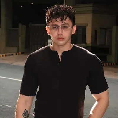 zay estroso profile