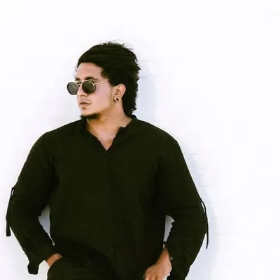 Saran .S.L 🕶️ profile