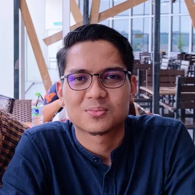 Azizi Adil profile