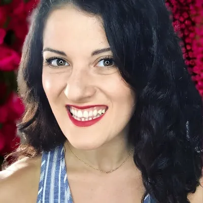 Zee I Speaker, Certified Life Coach, Vision Boarding Expert profile