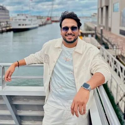 Zeeshan Khan profile