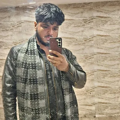 THE_ZEESHANSIDDIQUE profile