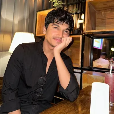 Zeeshan Nadaf profile