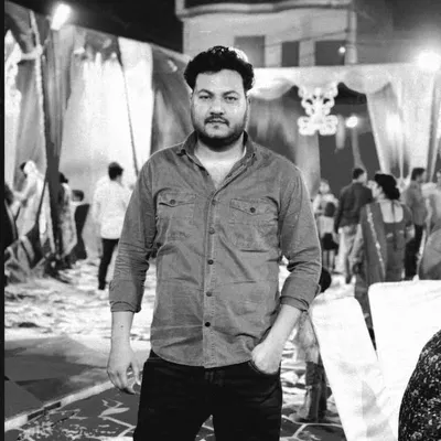 Khan Zeeshan profile
