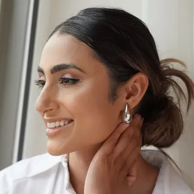 Zeenat profile