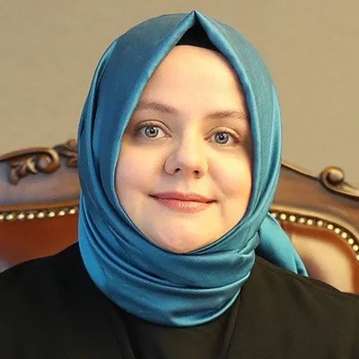 Zehra Zümrüt Selçuk profile