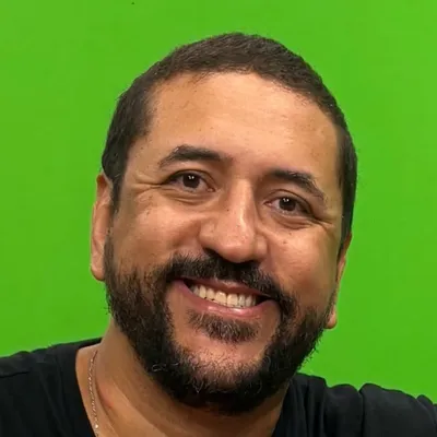 Z É N E V E S profile
