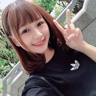 芷誼 ♡ profile