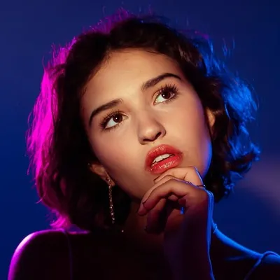 Zia Victoria profile