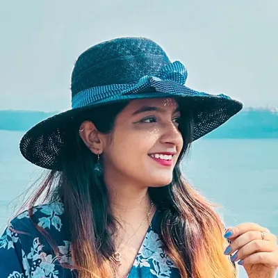 Zidditraveller | A travel enthusiast | 𝕤𝕥𝕠𝕣𝕪𝕥𝕖𝕝𝕝𝕖𝕣