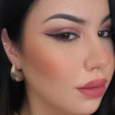 Zineb Becha profile