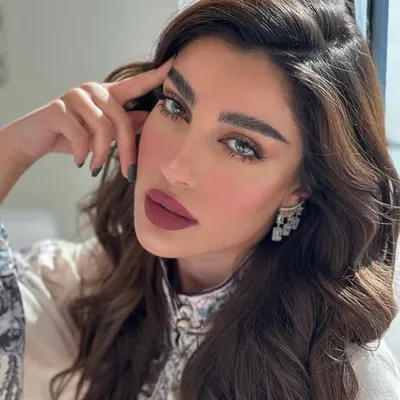 Zeinab Jamshid profile