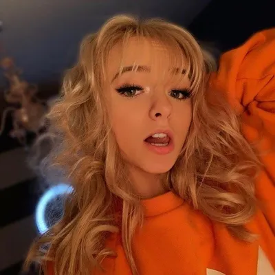 Zoe💛 profile